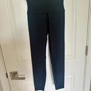 ALO Yoga Deep Black Leggings